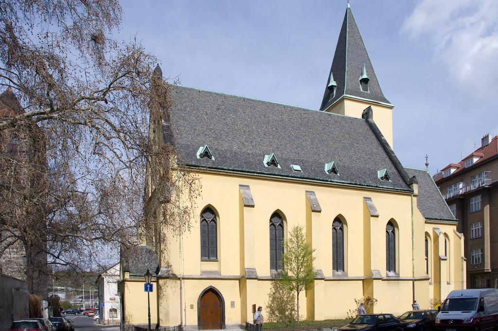 Apartments With 2 Bathrooms- 5 Minutes From Old Town - 102 M2 Prague Exterior photo