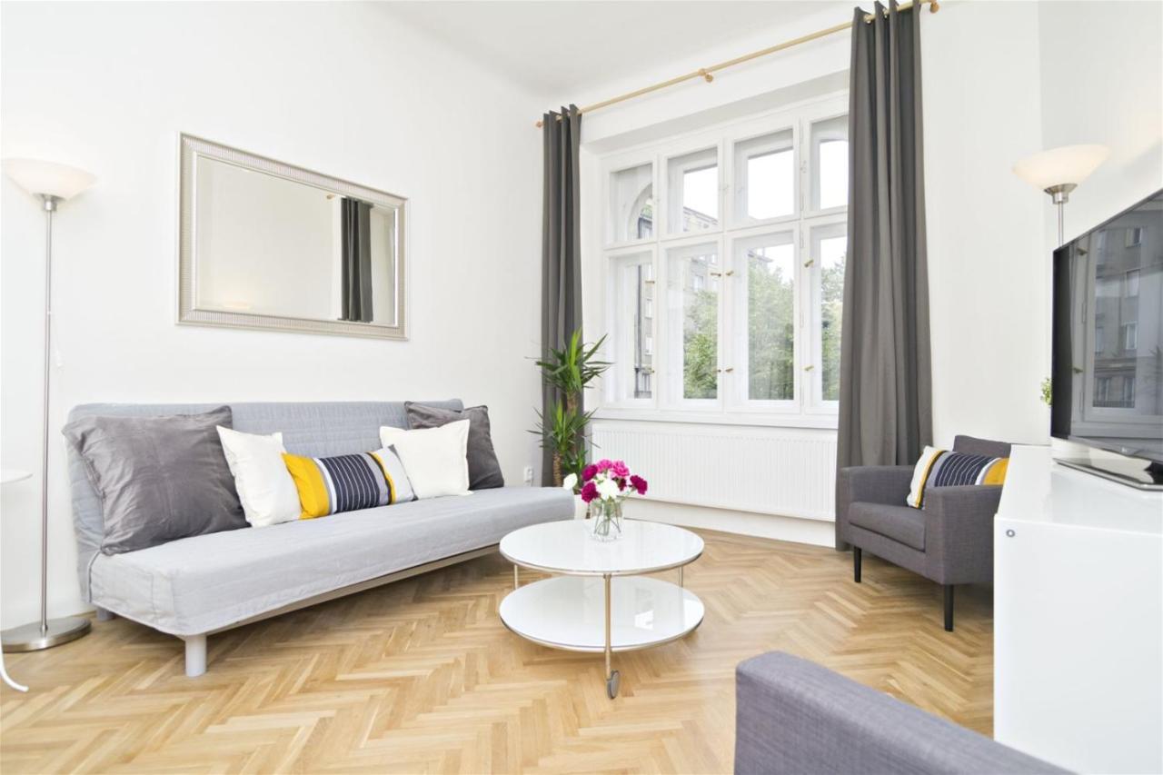 Apartments With 2 Bathrooms- 5 Minutes From Old Town - 102 M2 Prague Exterior photo