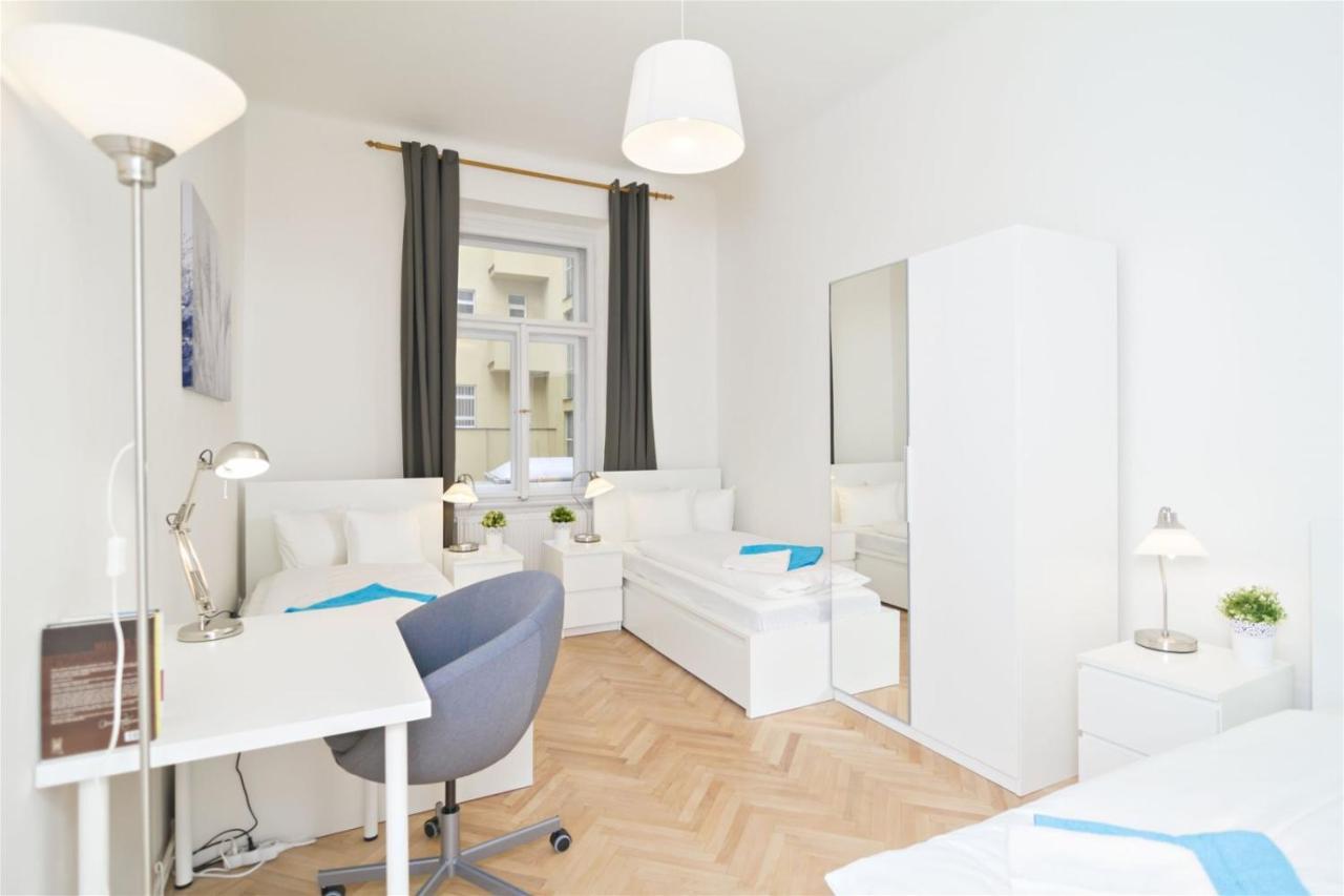 Apartments With 2 Bathrooms- 5 Minutes From Old Town - 102 M2 Prague Exterior photo