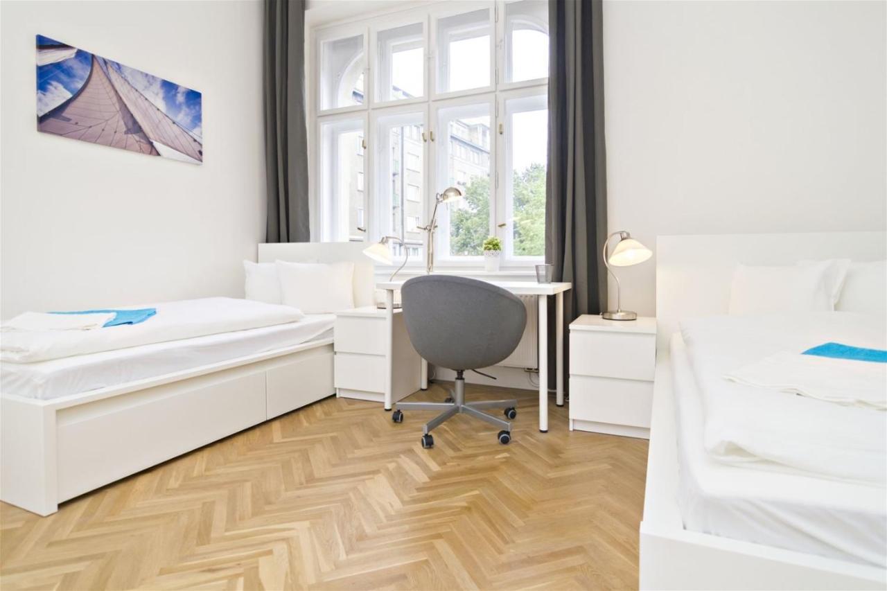 Apartments With 2 Bathrooms- 5 Minutes From Old Town - 102 M2 Prague Exterior photo