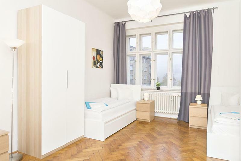 Apartments With 2 Bathrooms- 5 Minutes From Old Town - 102 M2 Prague Exterior photo